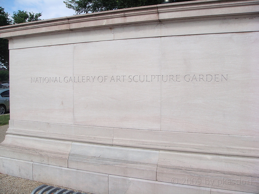 Washington DC [2009 July 03] 008.JPG - Scenes from The National Gallery of Art Sculpture Garden